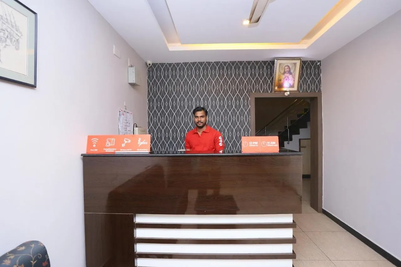 Oyo 23116 Gino Tourist Home Kochi