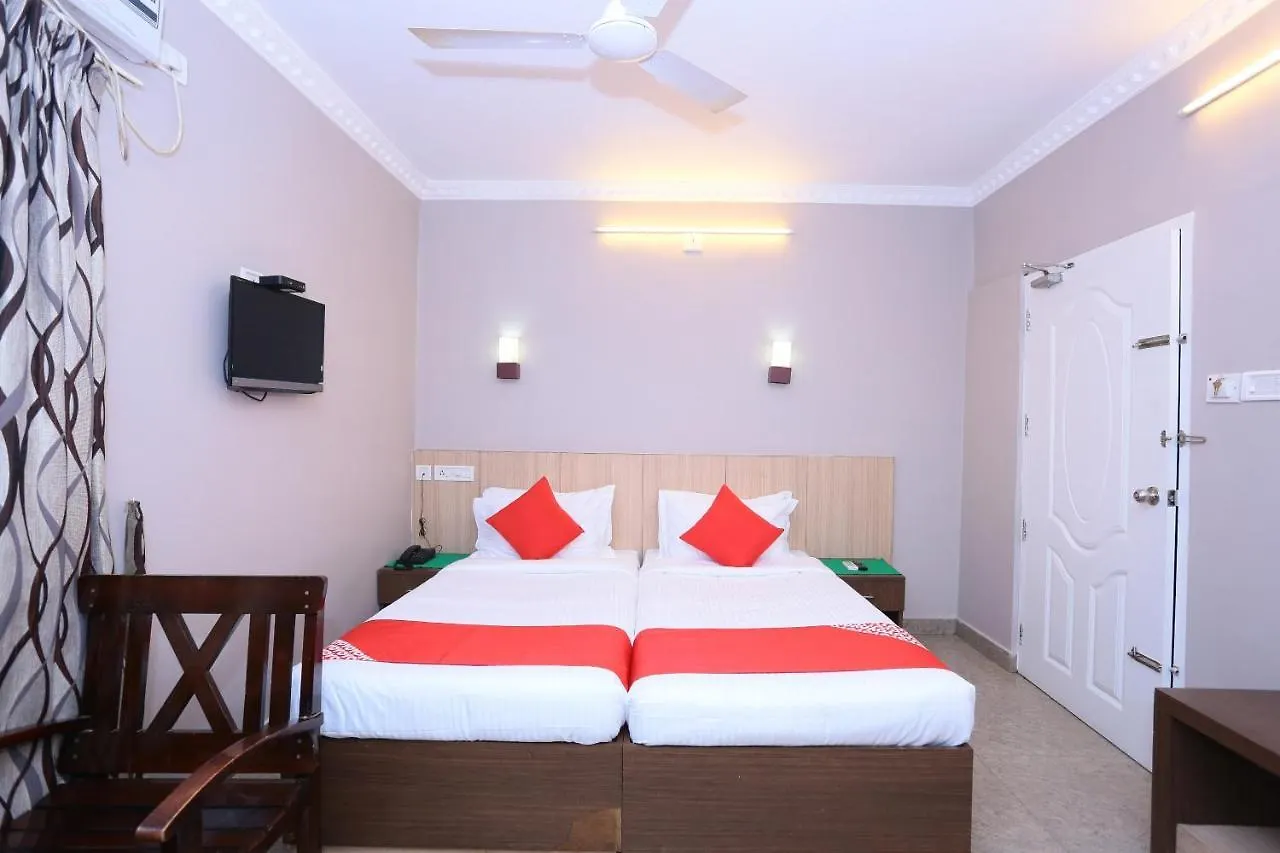 Oyo 23116 Gino Tourist Home Kochi