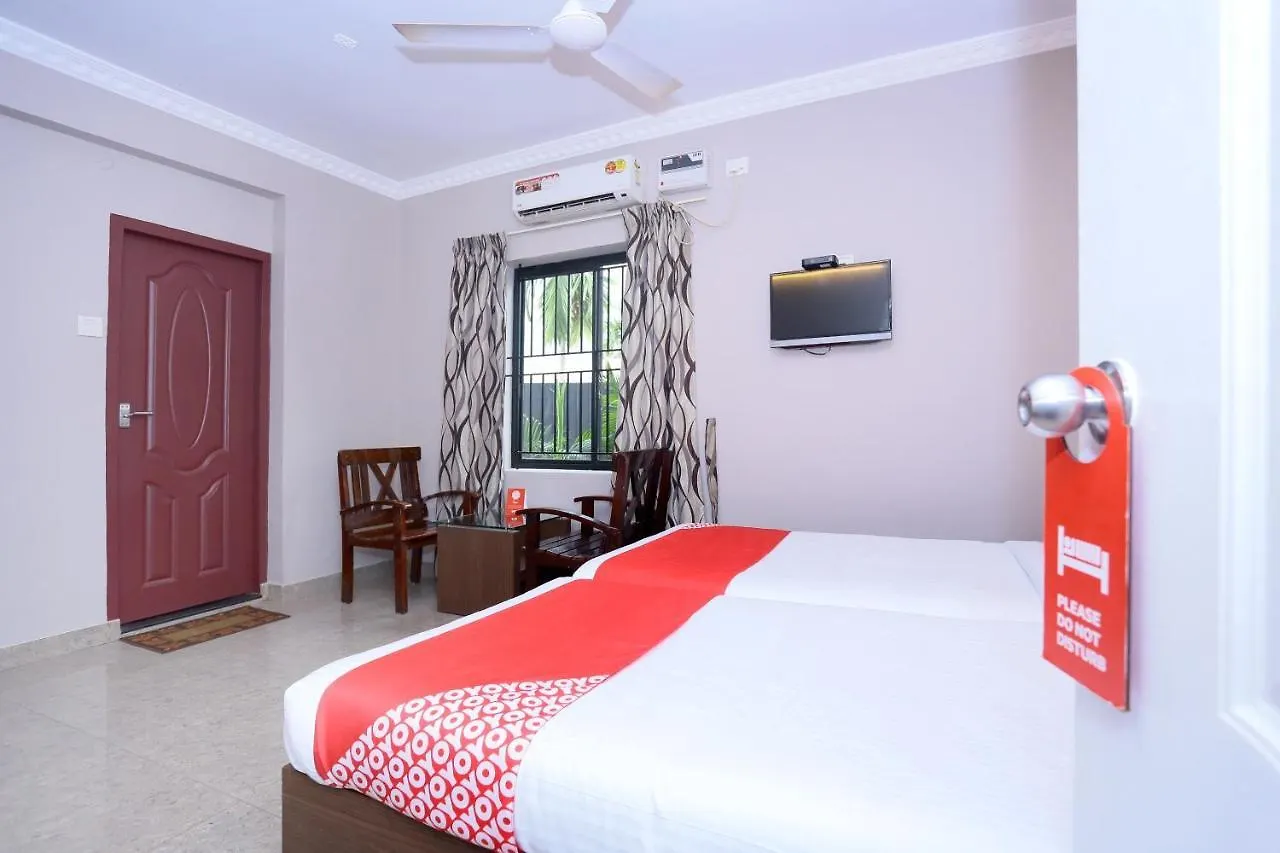 Oyo 23116 Gino Tourist Home Kochi Hotel